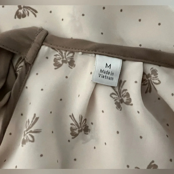 Lauren Conrad Top Blouse. Cream Brown Polka dots and Bows Medium - Picture 8 of 11